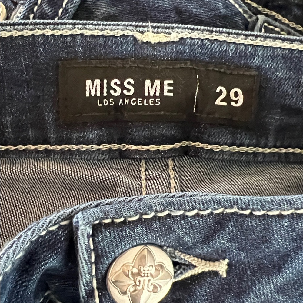 Miss Me Dreamcatcher Bootcut Jeans
Size 29 - Picture 3 of 6